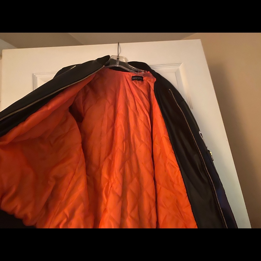 Leather jacket - Picture 2 of 4